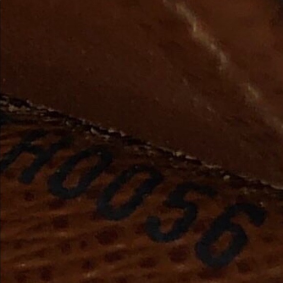 SOLD ❌❌❌Louis Vuitton GM Agenda - Picture 11 of 15